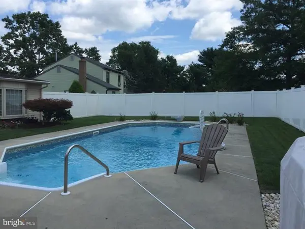 11 S Mars Dr, Sewell, NJ 08080