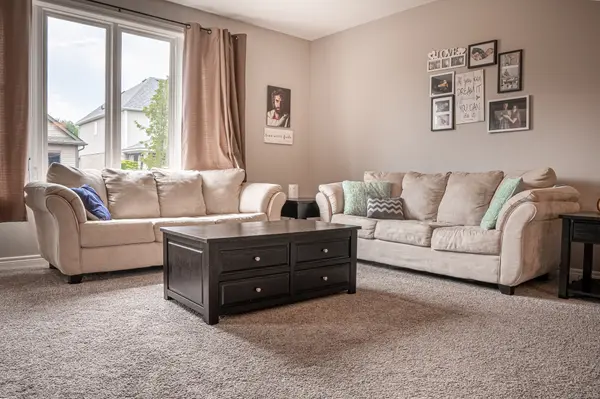 9 Andrew Ln, Thorold, ON L3B
