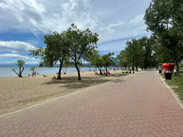 Boyce-Gyro Beach Boardwalk - Lower Mission