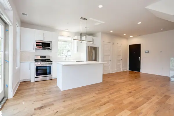 4527 MacArthur Blvd NW #4, Washington, DC 20007