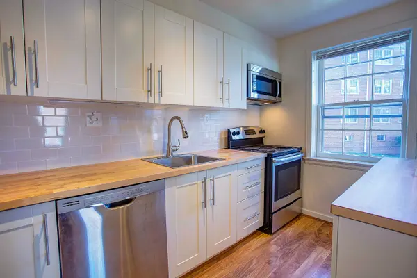 2207 Washington Ave #102, Silver Spring, MD 20910