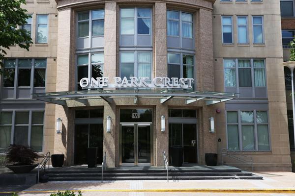8220 Crestwood Heights Dr #405, Mclean, VA 22102
