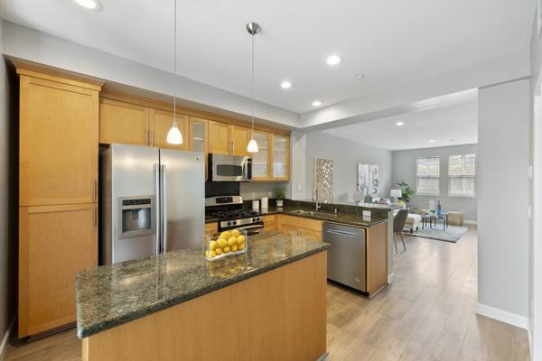 562 N 7th St, San Jose, CA 95112
