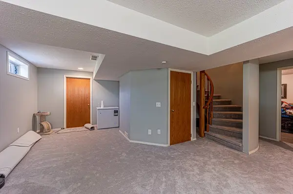 26 Quigley Dr #5, Cochrane, AB T4C 1M2