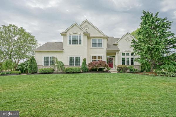 210 Woodline Ct, Mullica Hill, NJ 08062