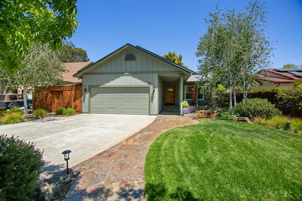 1145 Harper Ct, Santa Cruz, CA 95062