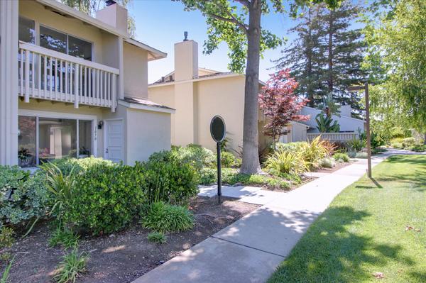 1070 Michelangelo Dr, Sunnyvale, CA 94087
