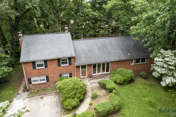 1248 Greentree Ln, Penn Valley, PA 19072