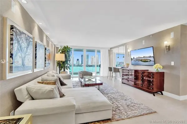 7000 Island Blvd #1805, Aventura, FL 33160