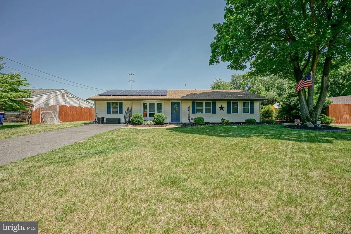 323 Rancocas Blvd, Mt Laurel, NJ 08054