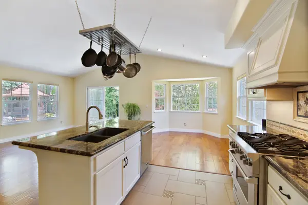 1145 Harper Ct, Santa Cruz, CA 95062