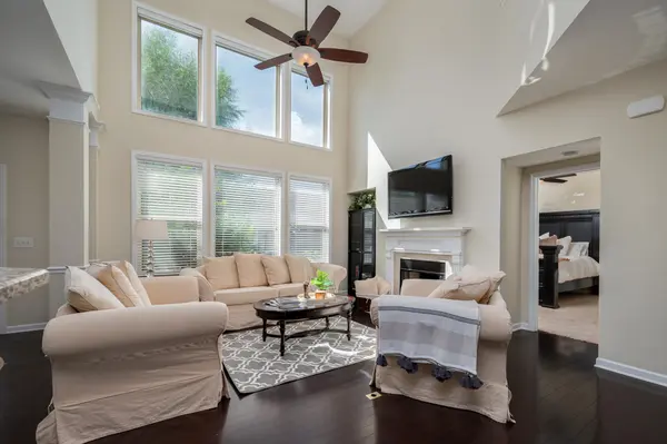 1141 Stockwell Dr, Murfreesboro, TN 37128
