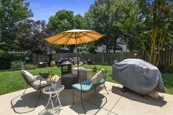 2707 Verdis Ln, Crofton, MD 21114