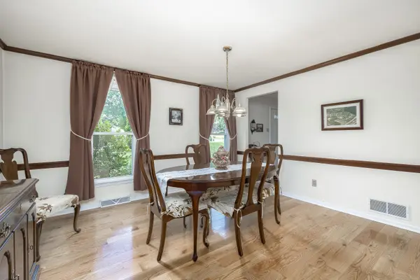 17 Rose Tree Dr, Downingtown, PA 19335