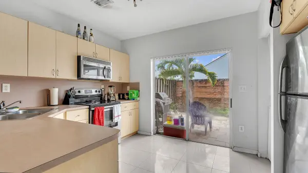 2993 W 80TH ST APT HIALEAH #25, Fl 33018-7252,