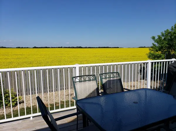 16 Westwood Drive Didsbury AB