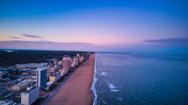 What Should I Know When I am Buying a House Near Virginia Beach,Tein Hlwa with The Digital Realtor Team