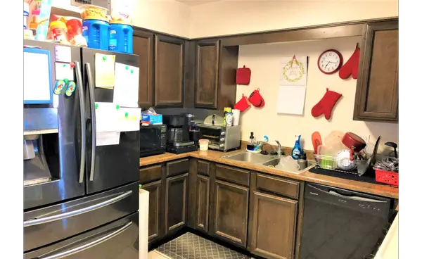 5755 W Sunnyside Dr, Glendale, AZ 85304