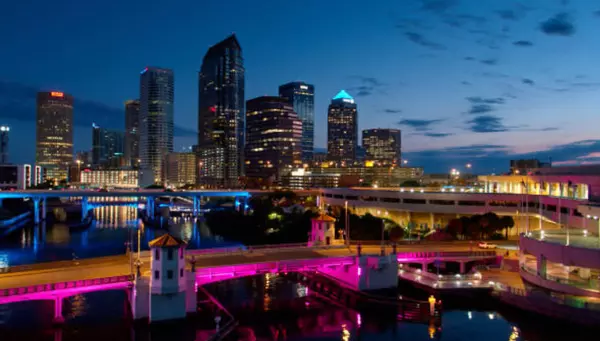 feature image of Living in Florida