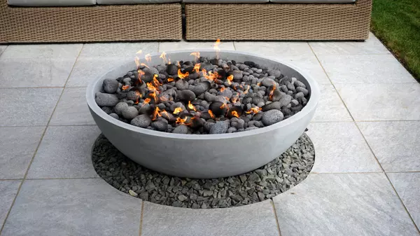 The 5 Best Outdoor Fire Pits for Your Home