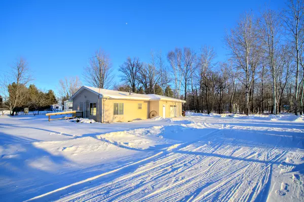 Charming 3BR/1BA Brook Park One Story,Chuck Carstensen