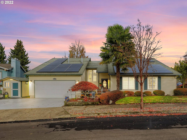 The Perfect Home for Everyone: A Ranch-Style Home with a Loft ,Tony Apa
