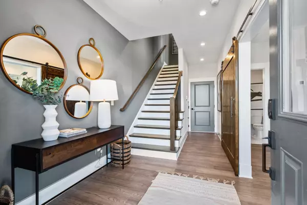 bb66fc87a4dee2545ed26e016490a5d3-full