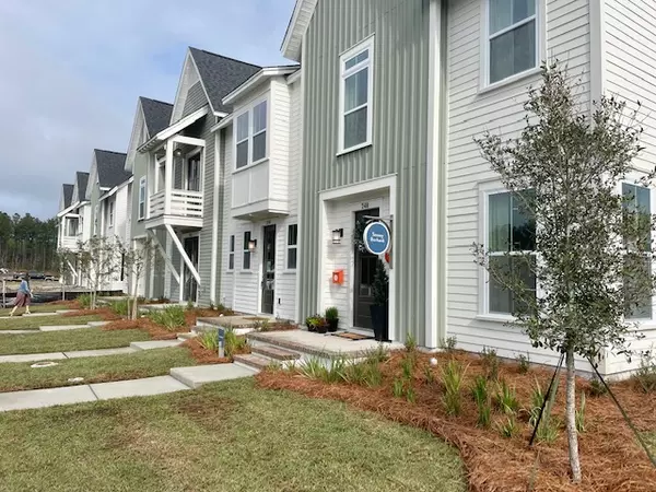 Life in Nexton: New Townhomes from Saussy Burbank,Elissa Campbell
