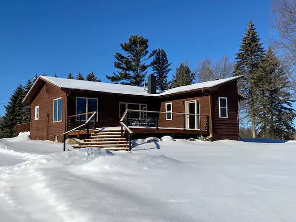 5BR/2BA Isle Home on 57 Acres ,Chuck Carstensen