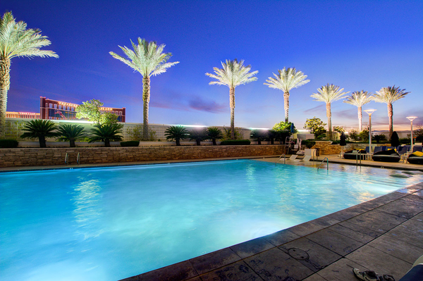 The resort swimming pool at Trump International Hotel