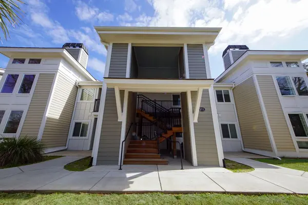 Mount Pleasant SC Home for Sale $330,000,AgentOwned Realty