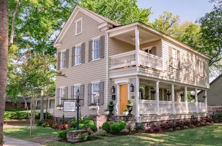 One Coast Design - The House and the Business,Susan Gardner