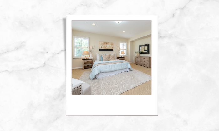 Photo of a modern bedroom