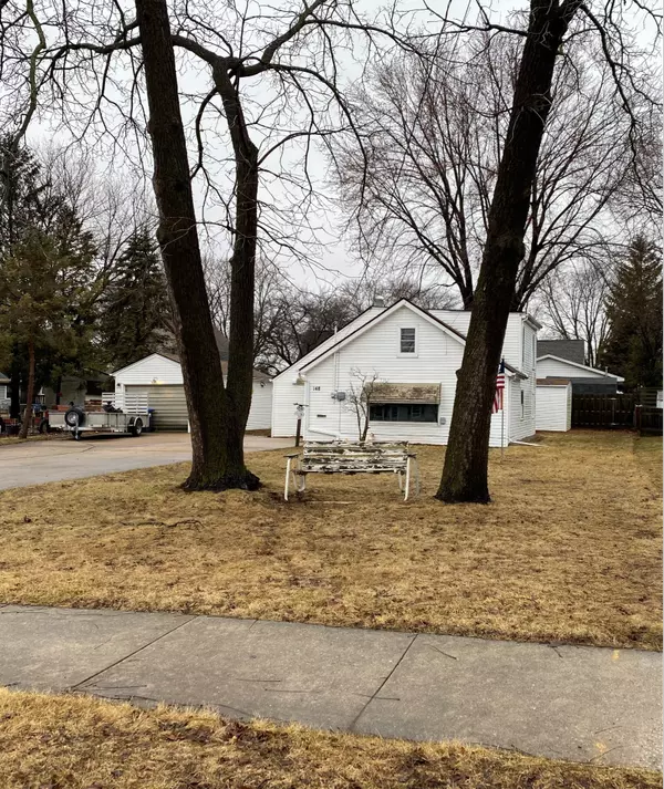 Are you looking for a fixer upper in Neenah, WI?  148 Plummer Ave, Neenah 54956,Freedom Team