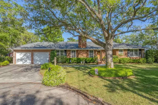 Charleston SC Home for Sale $850,000,AgentOwned Realty