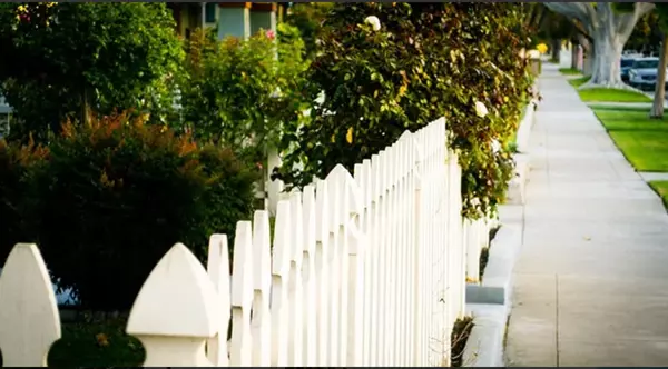 Why Rising Mortgage Rates Push Buyers off the Fence ,Team Stiles