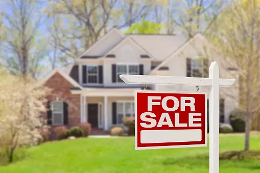 The Everything Guide to Selling Your First Home,Jared Thomas