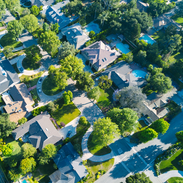 Navigating a Low Inventory Market,Luciane Serifovic