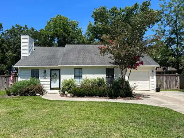 Mount Pleasant SC Home for Sale $565,000,AgentOwned Realty