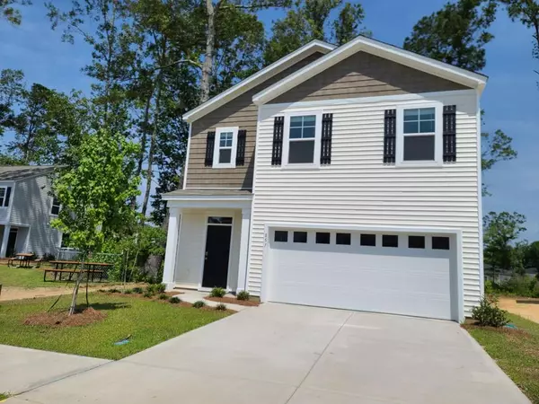 Charleston Home for Sale $475,000,AgentOwned Realty