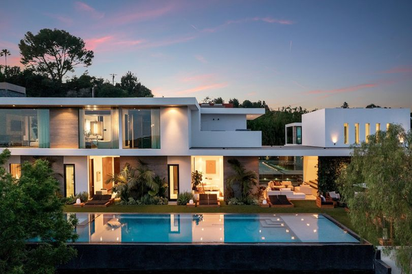 Inside Beverly Hills' Most Expensive $857 Million Home,Luciane Serifovic