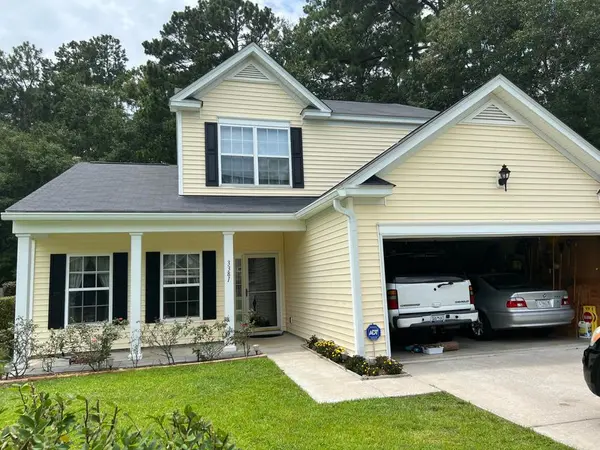 Summerville Home for Sale $374,900,AgentOwned Realty
