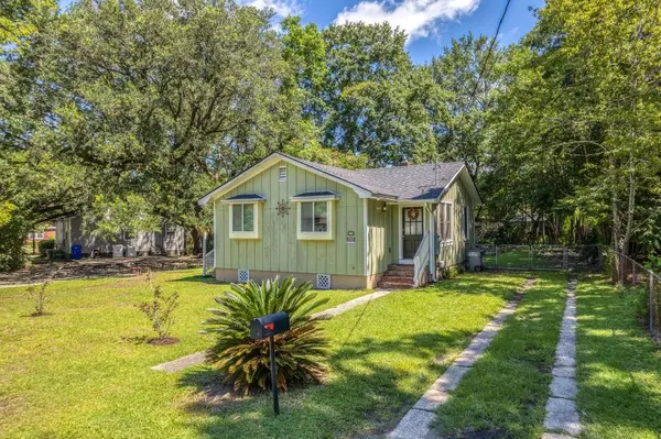 North Charleston SC Home for Sale $265,000,AgentOwned Realty