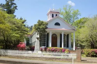 St Paul's Tea Room - An Annual Tradition,Susan Gardner