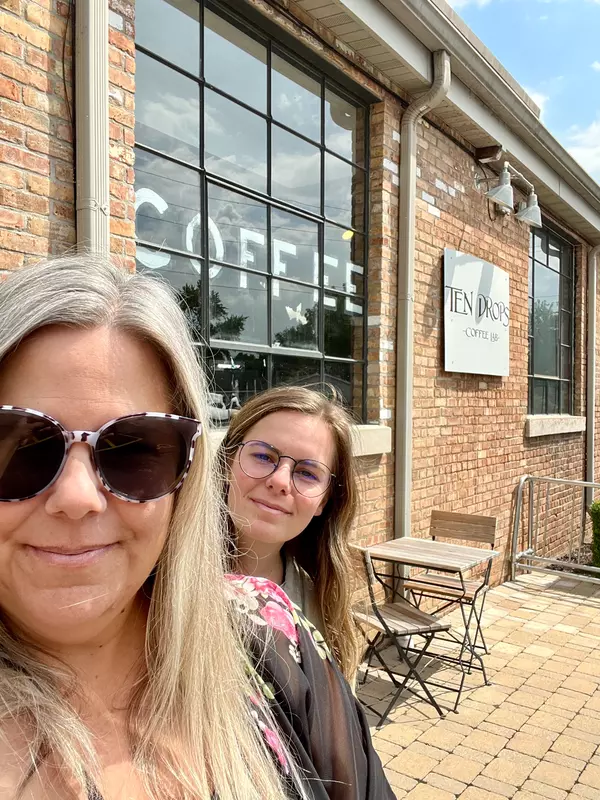 Young's Yums: Ten Drops Coffee,Sara Latta-Young