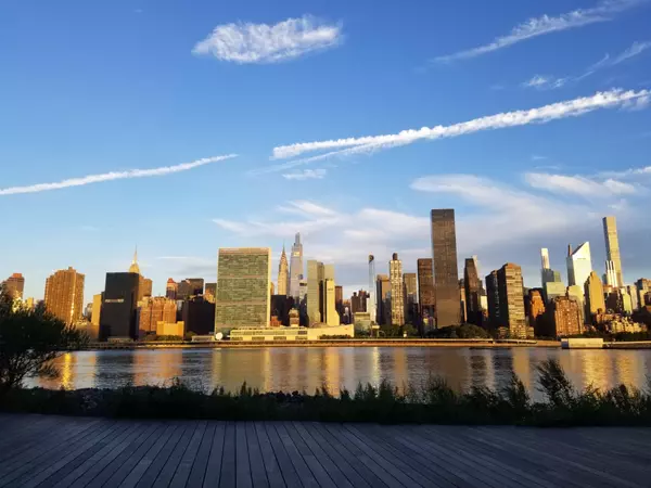 How to Buy in New York ,William Bekisz