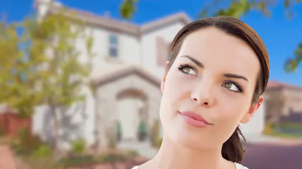 Unlocking the Real Estate Opportunity: Act Now or Wait?,Billy Abildgaard