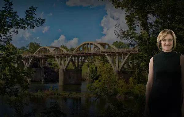 ext - Wetumpka bridge thru trees daytime