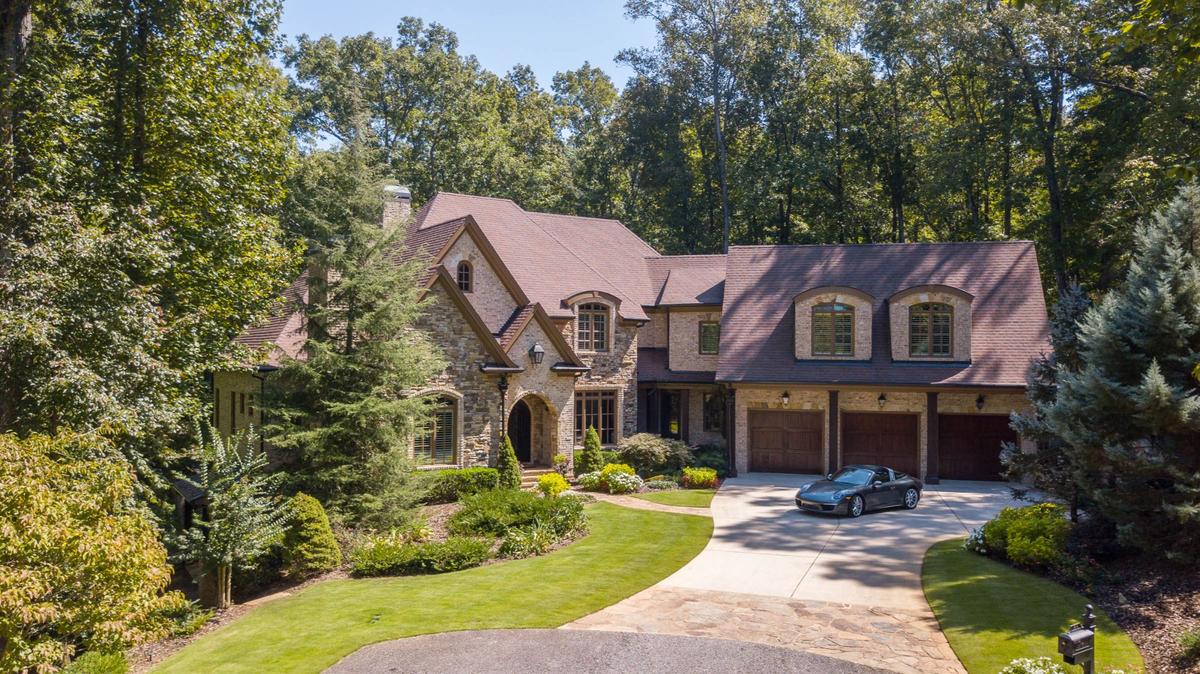 Living in Achasta Your Ultimate Guide Gold Peach Realty