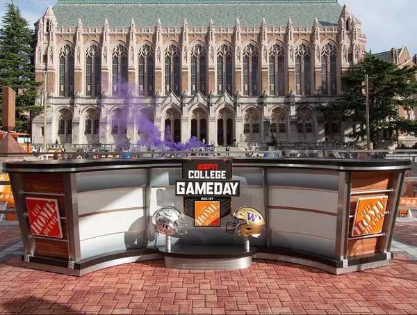 The Cascade Clash: UW Duck Hunt,WAHOUSES